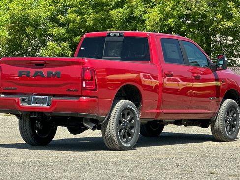 New 2026 RAM 2500 Laramie AWD/4WD image 3