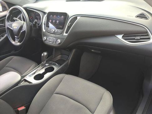 Used 2019 Chevrolet Malibu RS FWD image 22