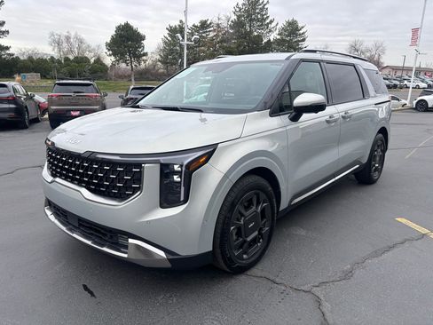 Used 2025 Kia Carnival SX image 12