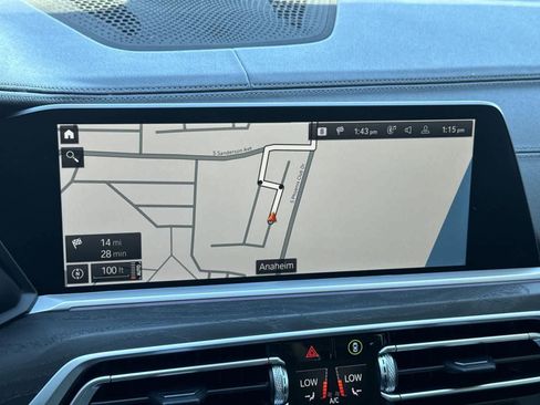 Used 2022 BMW X7 xDrive40i w/ Premium Package image 13