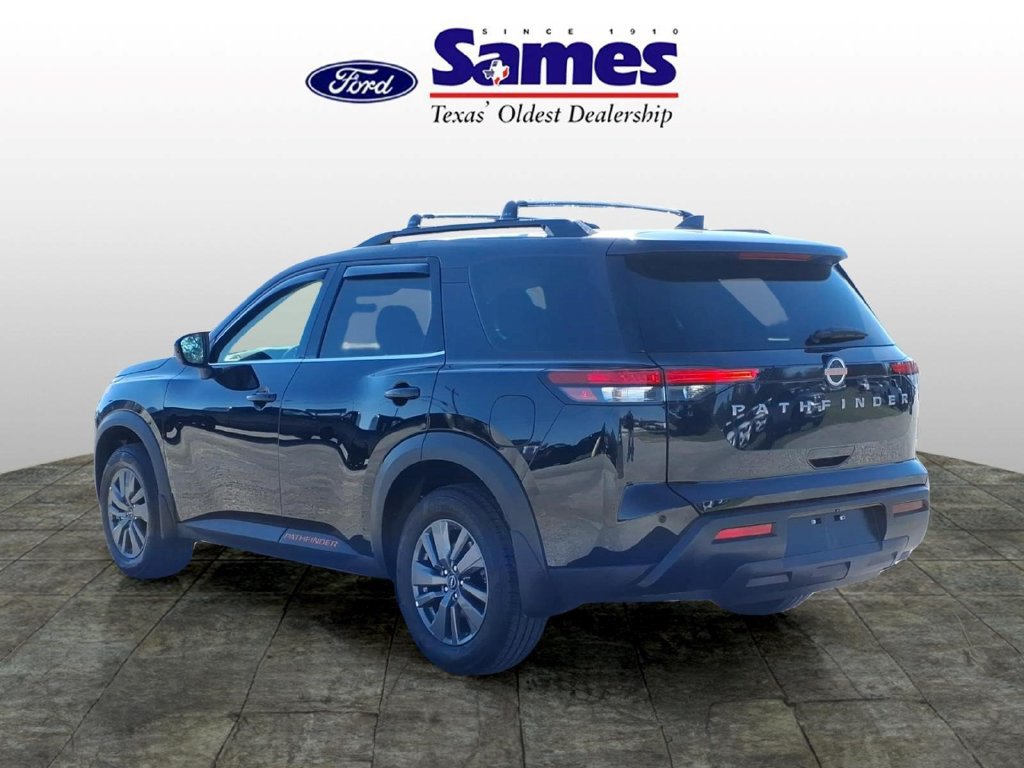 Used 2026 Nissan Pathfinder SV FWD image 5