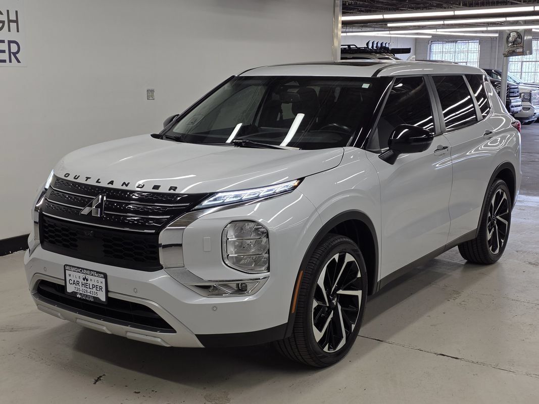 Used 2024 Mitsubishi Outlander AWD image 14
