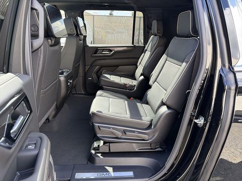New 2026 GMC Yukon XL Elevation w/ Elevation Premium Package RWD image 26
