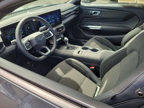 Used 2026 Ford Mustang Coupe RWD image 3