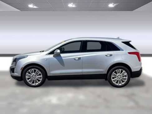 Used 2018 Cadillac XT5 Premium Luxury AWD/4WD image 2