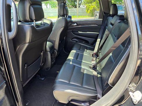 Used 2021 Jeep Grand Cherokee Overland RWD image 33