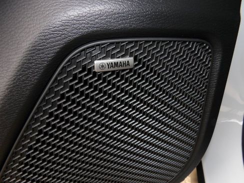 New 2026 Mitsubishi Outlander SE image 19