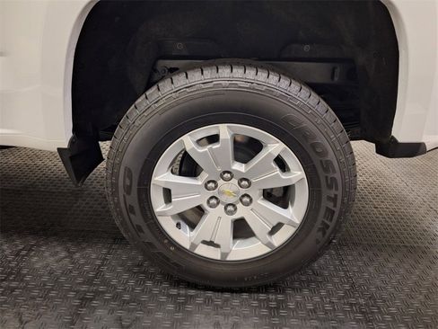 Used 2022 Chevrolet Colorado LT w/ Fleet Safety Package image 24