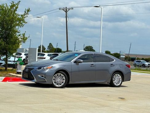 Used 2016 Lexus ES 350 w/ Premium Package w/Wood Trim FWD image 1