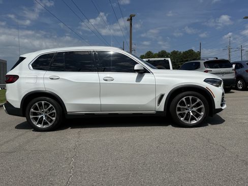 Used 2022 BMW X5 xDrive40i w/ Premium Package AWD/4WD image 6