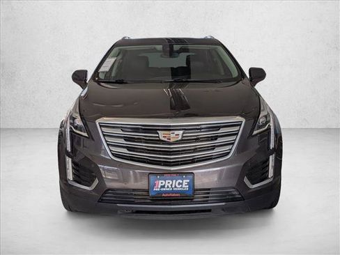 Used 2017 Cadillac XT5 Premium Luxury AWD/4WD image 2