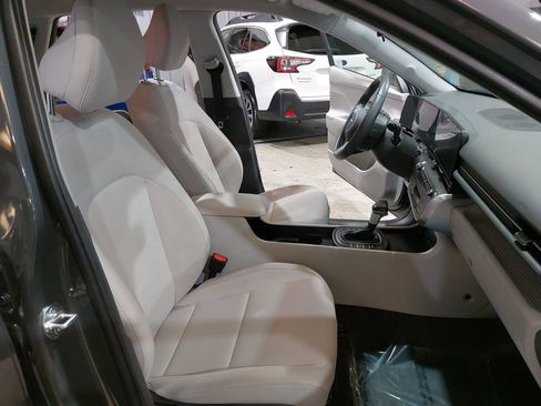 Certified 2025 Hyundai Kona SEL FWD image 10