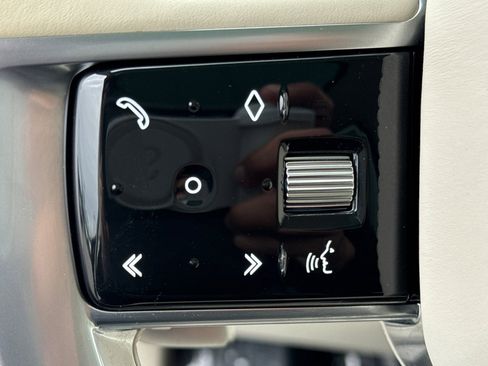 Used 2023 Land Rover Range Rover SE image 27