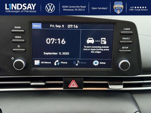 Used 2021 Hyundai Elantra SE image 12