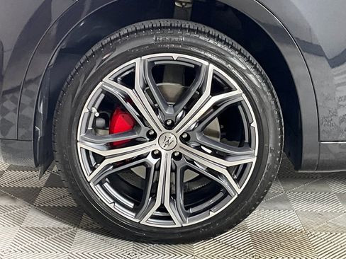 Used 2023 Maserati Levante GT image 29