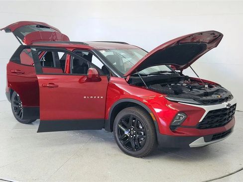 Used 2024 Chevrolet Blazer LT w/ Convenience Package AWD/4WD image 39