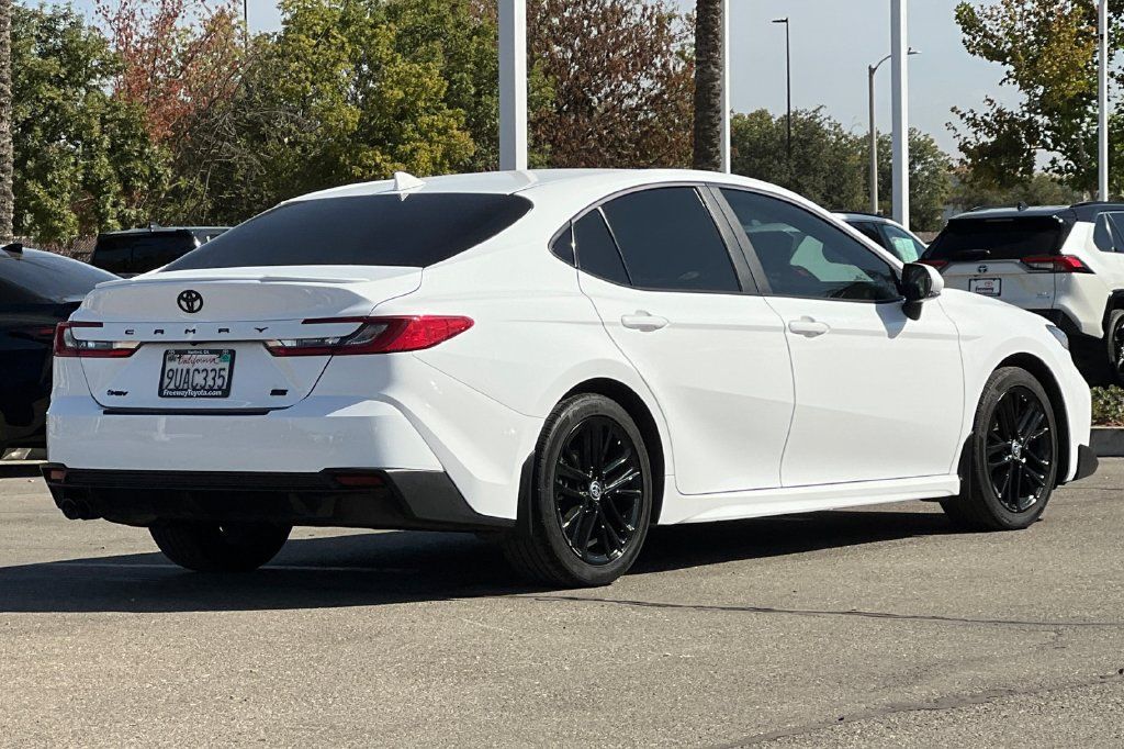 Certified 2025 Toyota Camry SE FWD image 5