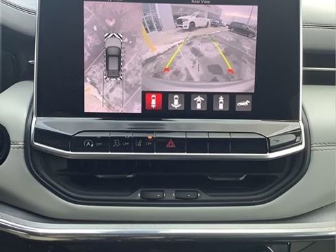 Certified 2022 Jeep Compass Limited w/ Elite Group image 21