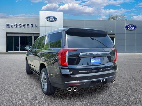 Used 2024 GMC Yukon Denali Ultimate AWD/4WD image 9