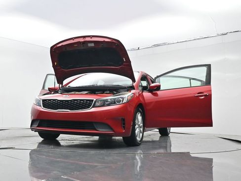 Used 2017 Kia Forte S FWD image 28
