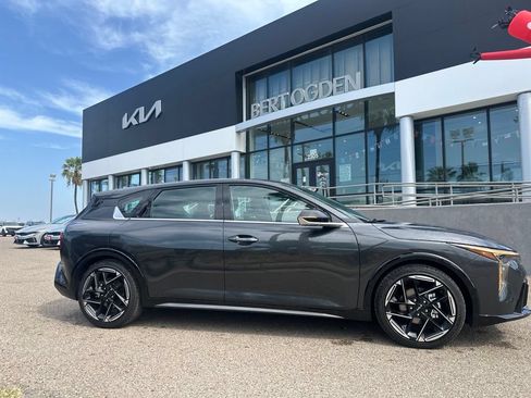 New 2026 Kia K4 GT-Line FWD image 4