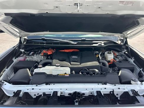 Used 2024 Toyota Tundra Limited AWD/4WD image 15
