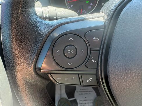 Used 2020 Toyota RAV4 XLE w/ Convenience Package FWD image 13