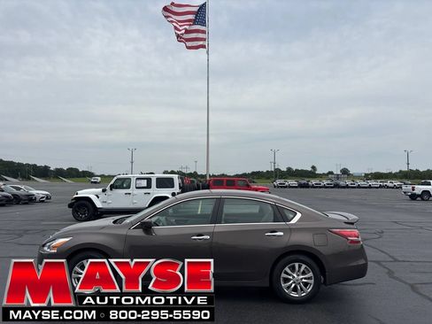 Used 2014 Nissan Altima 2.5 S w/ Sport Value Package FWD image 1