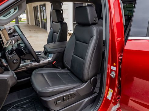 Used 2024 Chevrolet Silverado 1500 LTZ w/ LTZ Convenience Package II AWD/4WD image 28