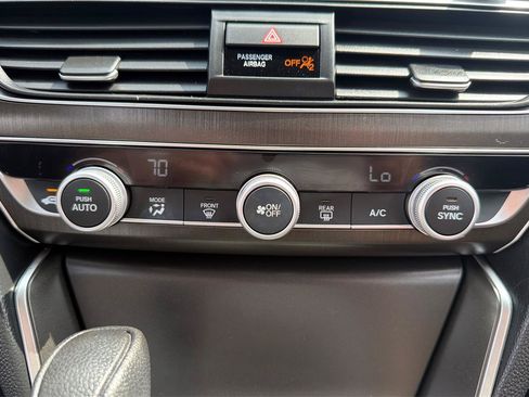 Used 2019 Honda Accord LX image 31