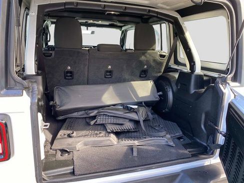 Used 2021 Jeep Wrangler Sport S image 5