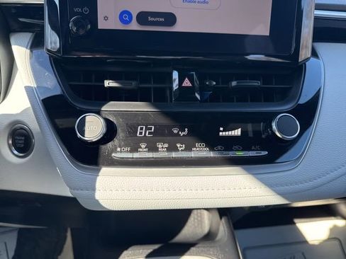 Used 2023 Toyota Corolla SE w/ Carpet Mat Package (TMS) image 24