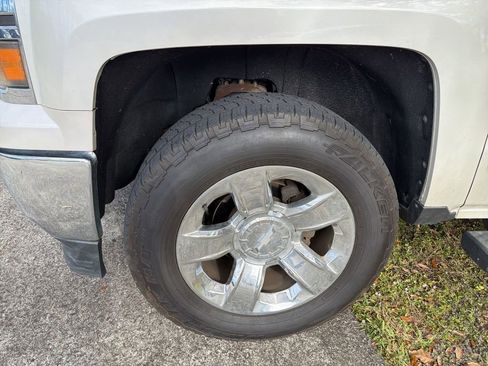 Used 2014 Chevrolet Silverado 1500 LTZ Z71 w/ LTZ Plus Package image 3