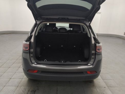 Used 2019 Jeep Compass Latitude FWD image 29