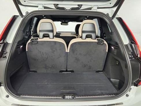 Used 2026 Volvo XC90 B6 Plus w/ Protection Package Premier AWD/4WD image 42