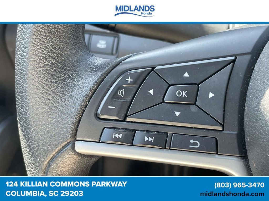 Used 2025 Nissan Altima 2.5 SV FWD image 21