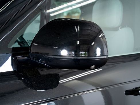 Used 2023 Land Rover Range Rover Sport SE Dynamic image 21