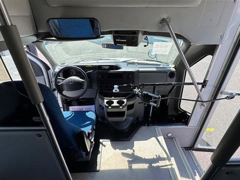 Used 2014 Ford E-450 and Econoline 450 Super Duty w/ Shuttle Bus Prep Package image 39