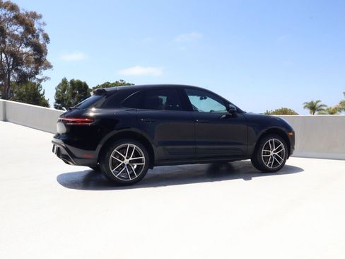 Certified 2025 Porsche Macan w/ Premium Package Plus AWD/4WD image 8