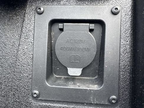 Used 2026 Toyota Tundra Limited AWD/4WD image 14