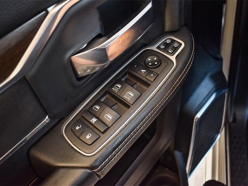 Used 2024 RAM 2500 Laramie w/ Safety Group image 21