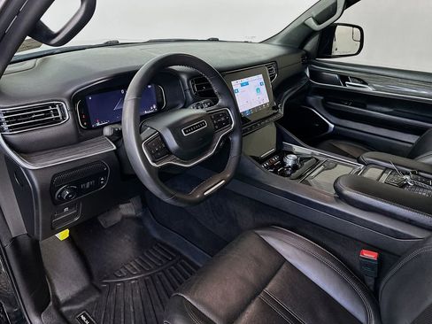 Used 2022 Jeep Wagoneer Series II AWD/4WD image 30