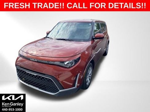 Certified 2023 Kia Soul LX FWD image 1