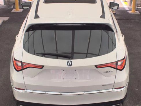 Used 2023 Acura MDX SH-AWD image 8
