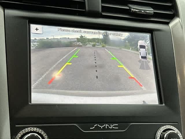 Used 2019 Ford Fusion SE FWD image 15