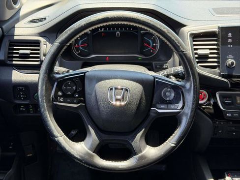 Used 2019 Honda Pilot Touring image 17