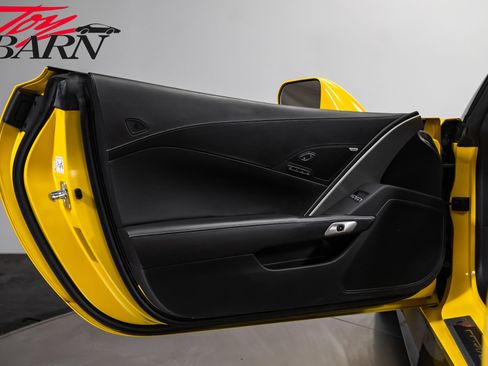 Used 2016 Chevrolet Corvette Z06 w/ 3LZ Preferred Equipment Group RWD image 28