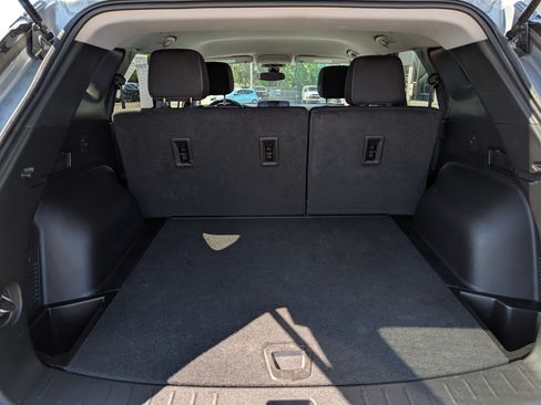 Certified 2025 Chevrolet Blazer LT AWD/4WD image 10