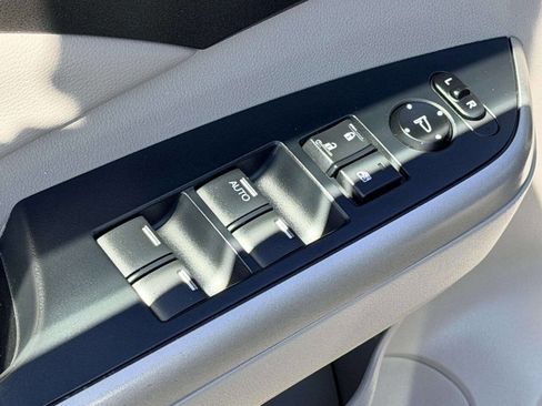Used 2014 Honda CR-V EX-L image 19