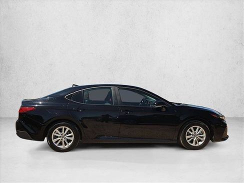 Used 2025 Toyota Camry LE FWD image 4